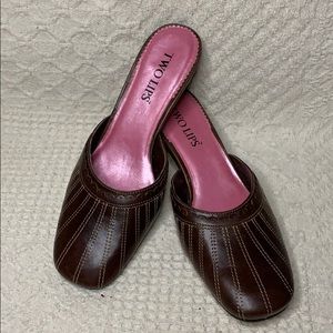 Two Lips Slip On Sandals